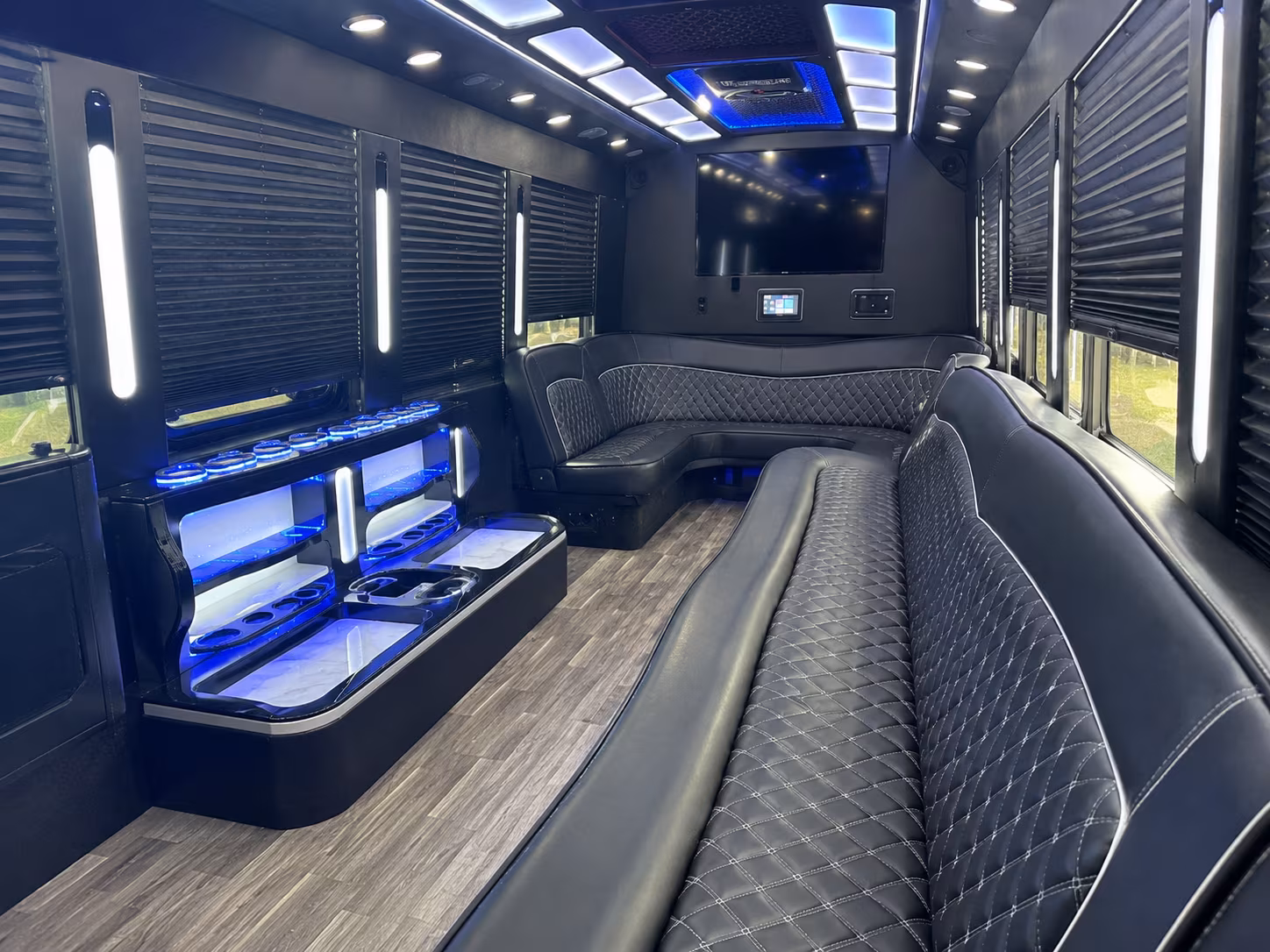 Chandler Winery Tour & Pub Crawl Transportation onboard seating