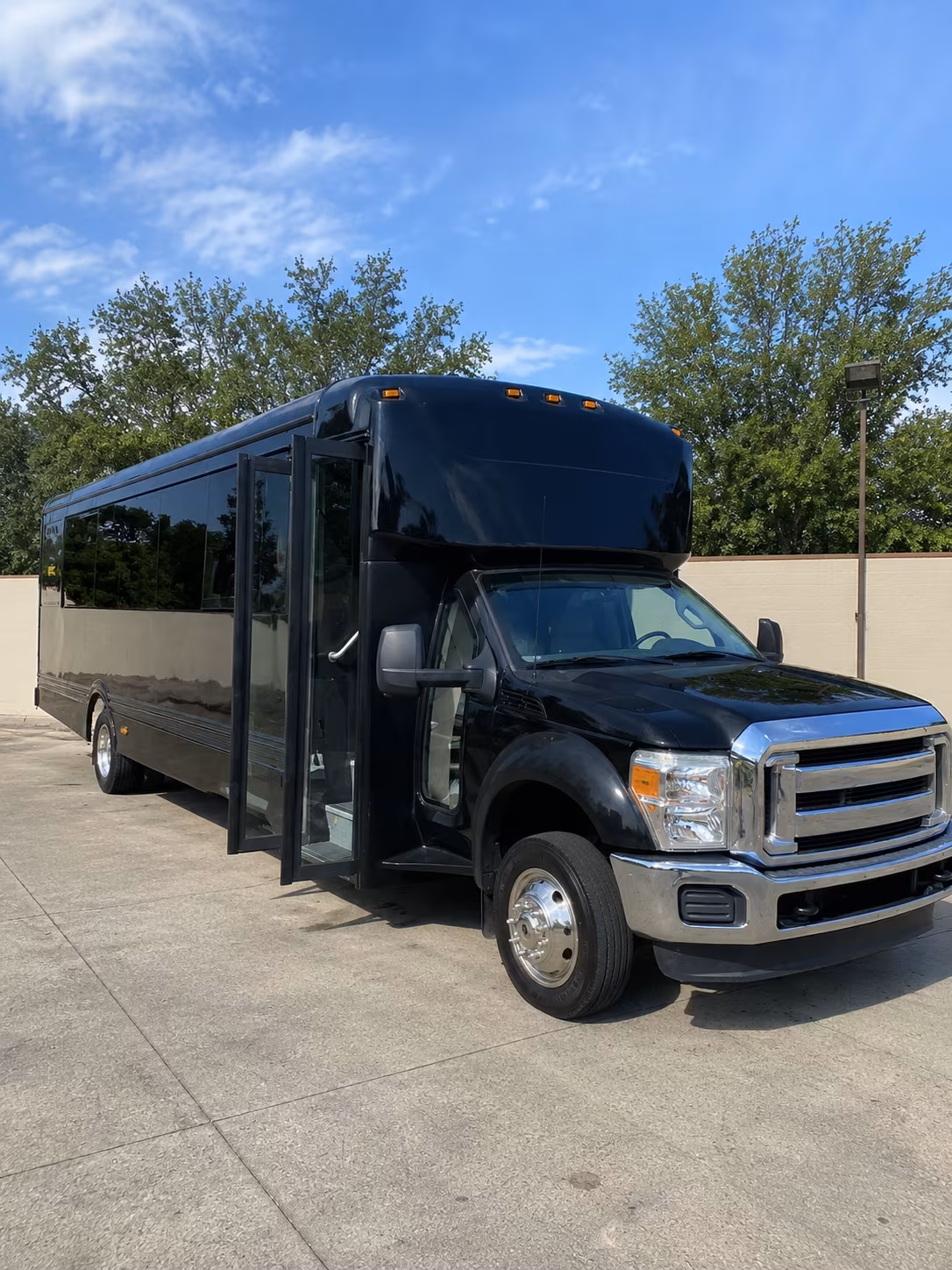 Tempe Junction Winery Tour & Pub Crawl Transportation