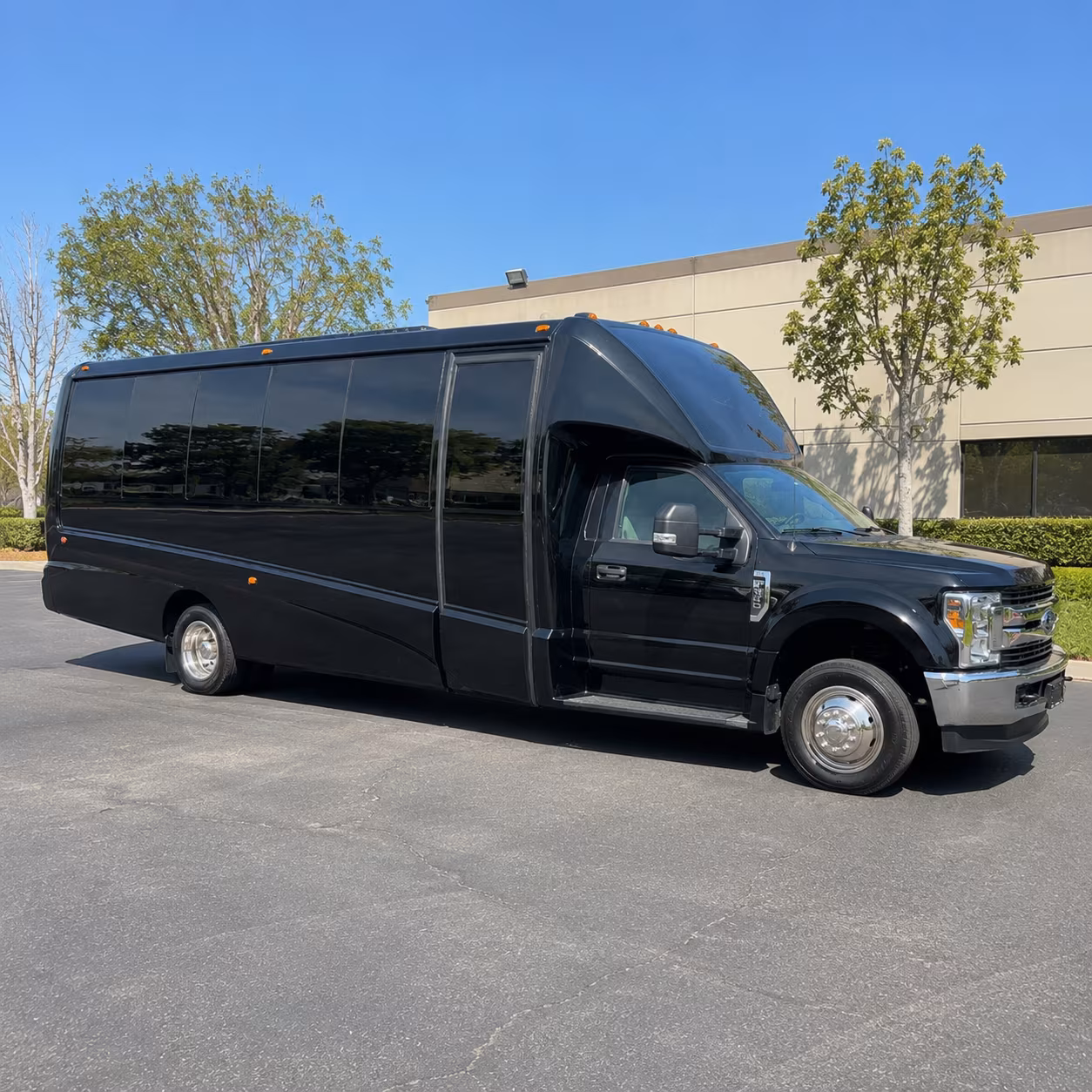 Chandler Winery Tour & Pub Crawl Transportation